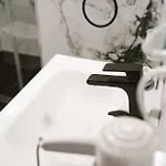 Ora *